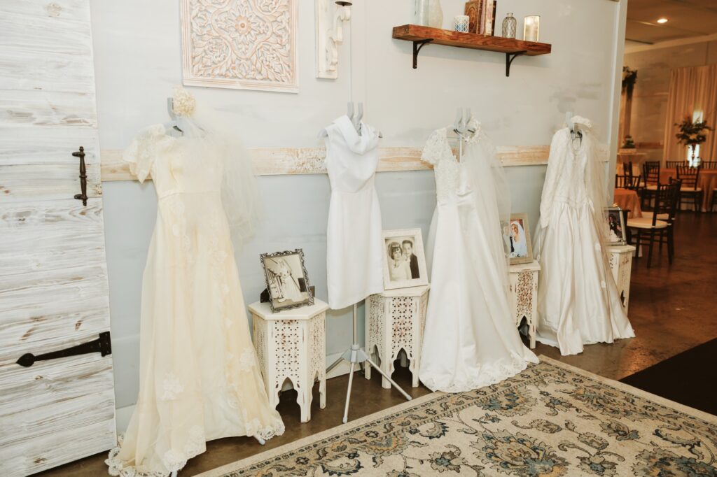 Sentimental Wedding dress Decor